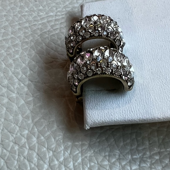 Heidi Daus 🆕 Crystal Hoop clip on Swarovski crystals earrings - Picture 4 of 7